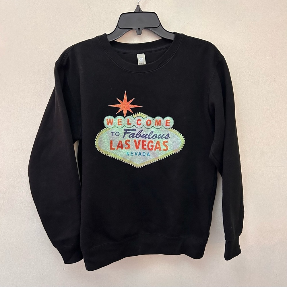 A.M.S. Welcome to fabulous Las Vegas fleece top size small